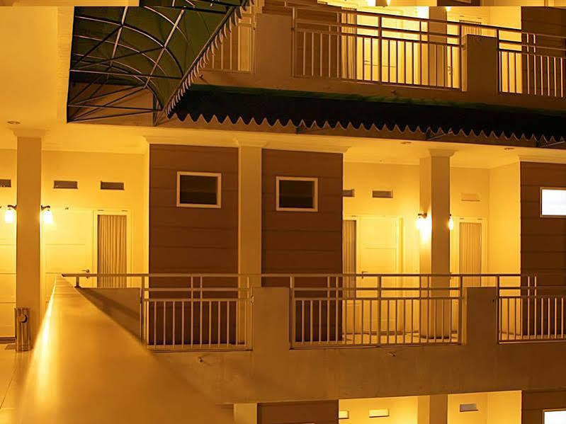 The Sriwijaya Hotel - Halal Hotel Padang  Dış mekan fotoğraf
